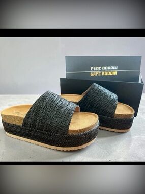 Cape Robbin Hacha Black Woven Platform Slide Sandals
